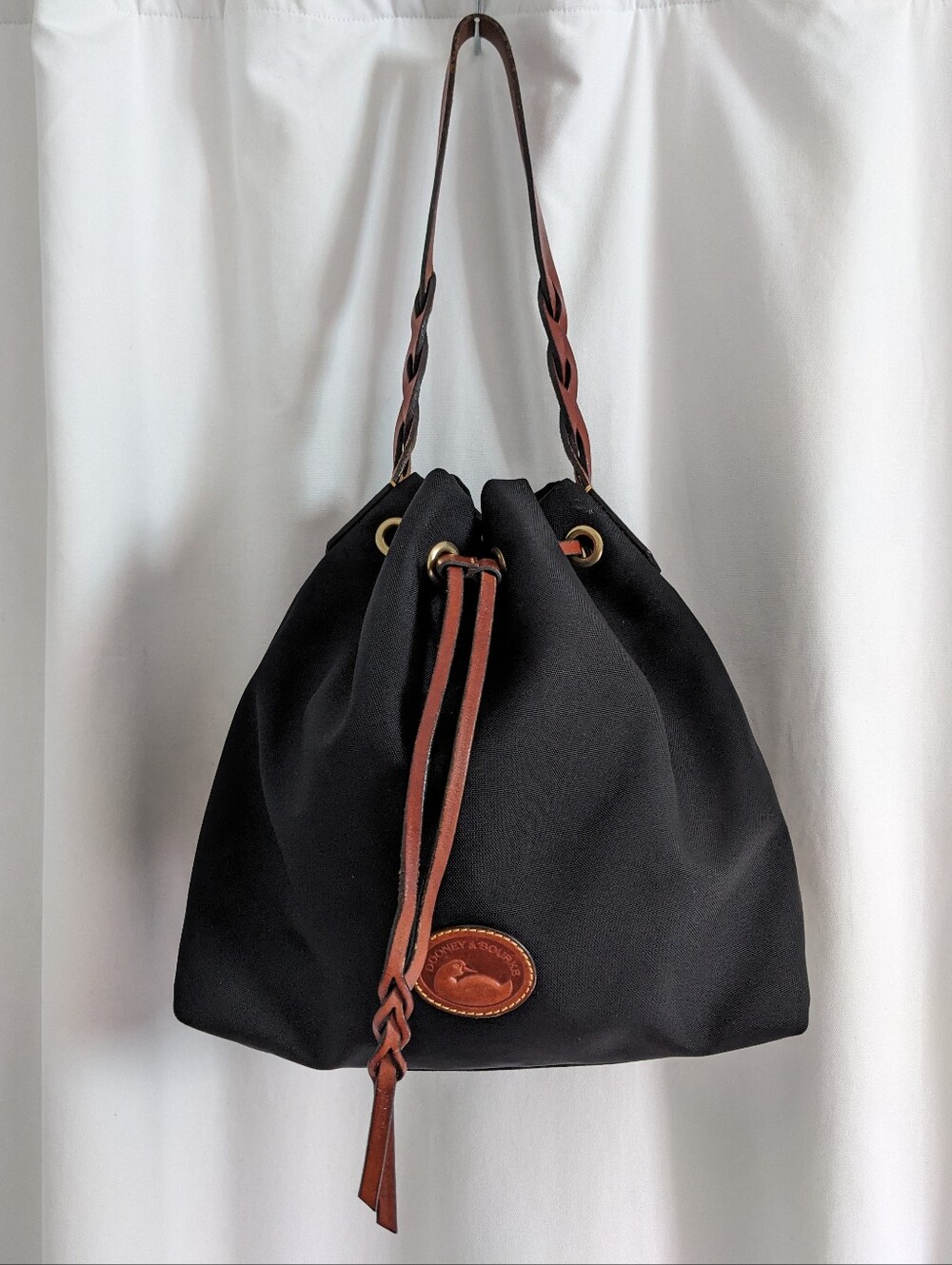Dooney & Bourke Black Med/Large Tote Bucket Shopper Purse Bag Leather Canvas